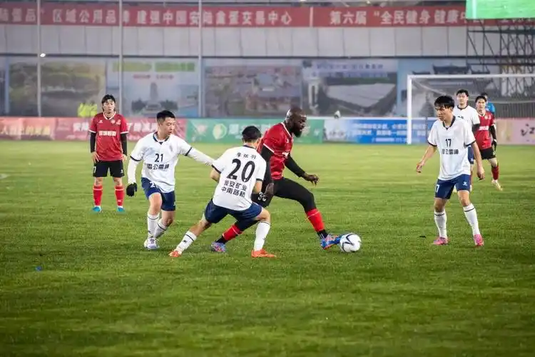 意大利乙级联赛：弗罗西诺内 VS 帕尔马